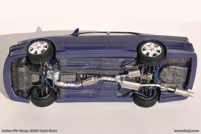 Aoshima Kunnyz Toyota Chaser 1/24 scale model kit. Photographs.