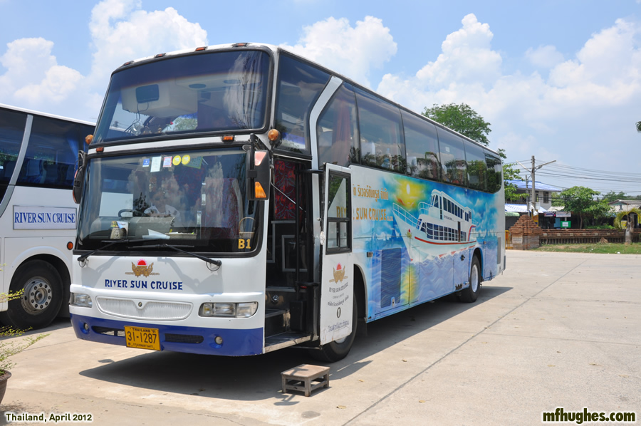 River City Cruise tour bus