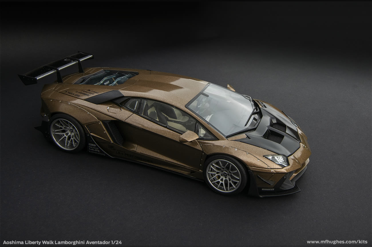 Aoshima Liberty Walk Lamborghini Aventador