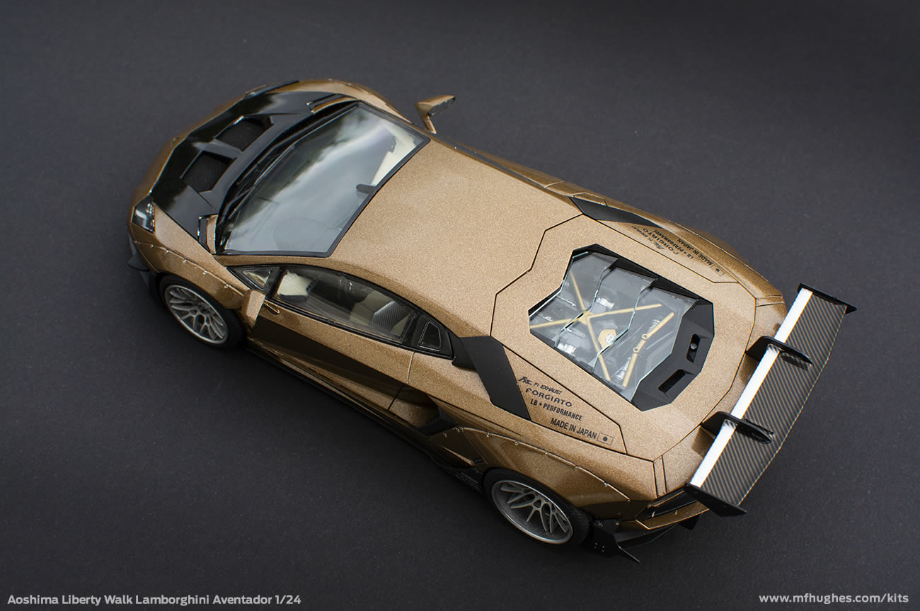 Aoshima Liberty Walk Lamborghini Aventador