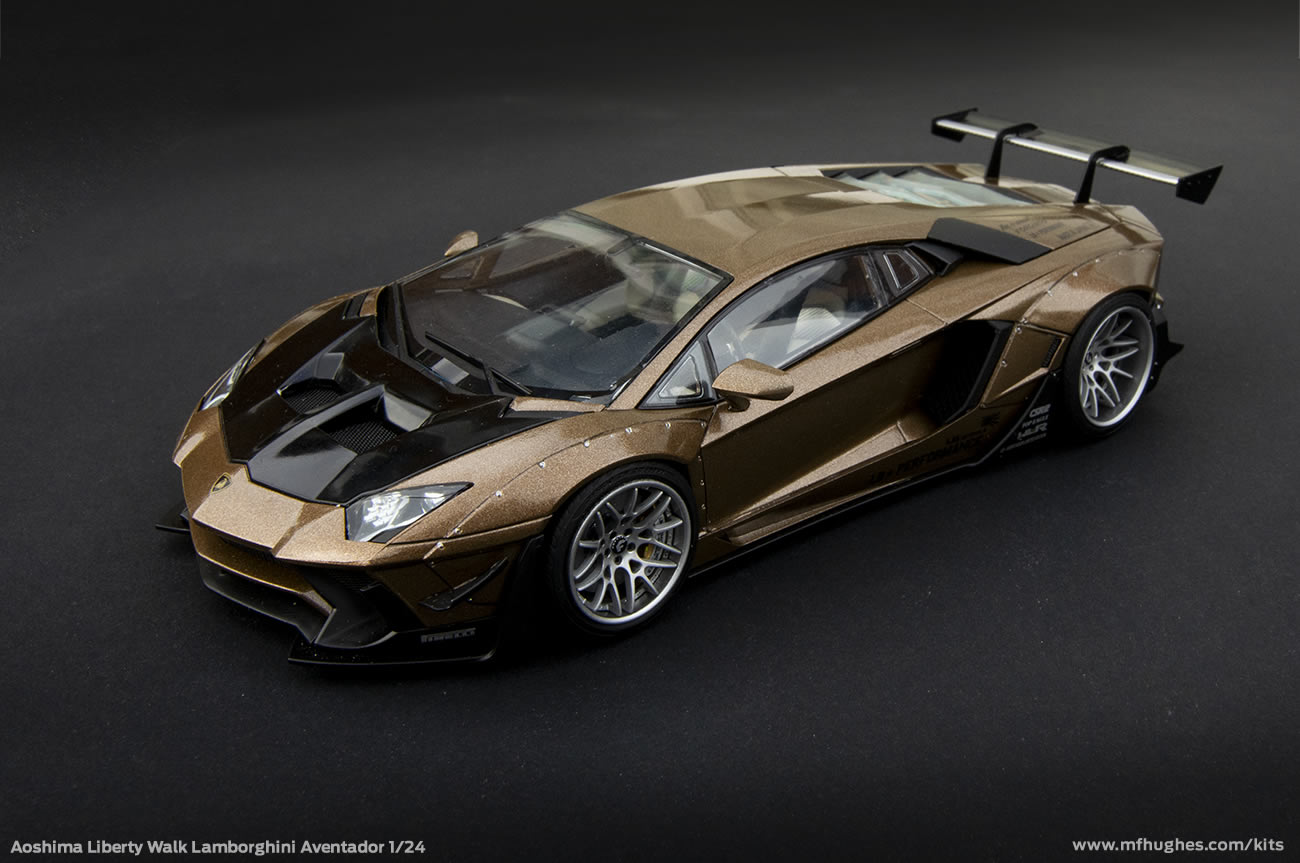 Aoshima Liberty Walk Lamborghini Aventador