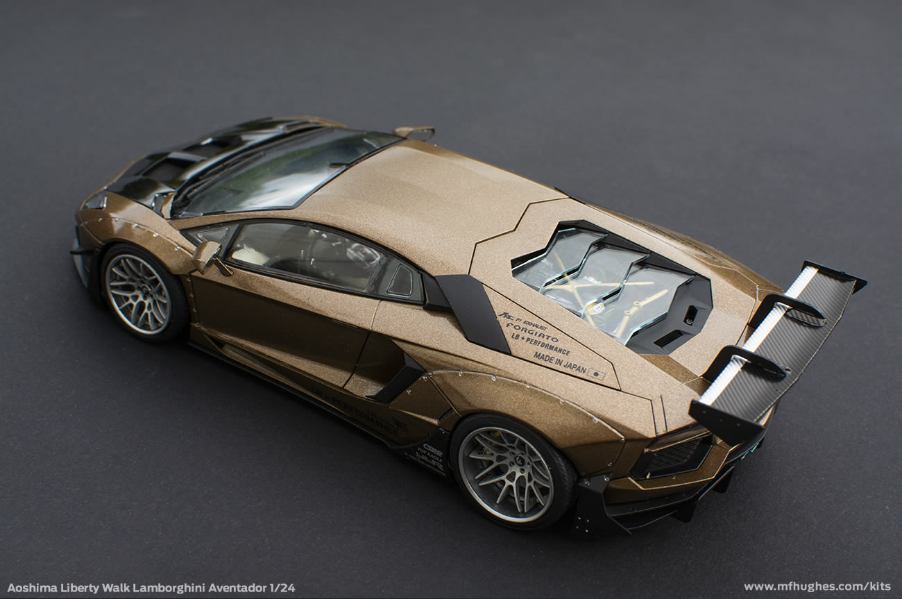 Aoshima Liberty Walk Lamborghini Aventador