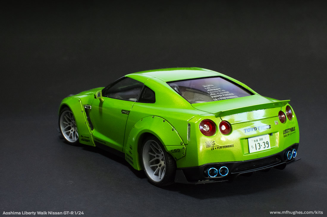 Aoshima Liberty Walk Nissan GT-R  1/24