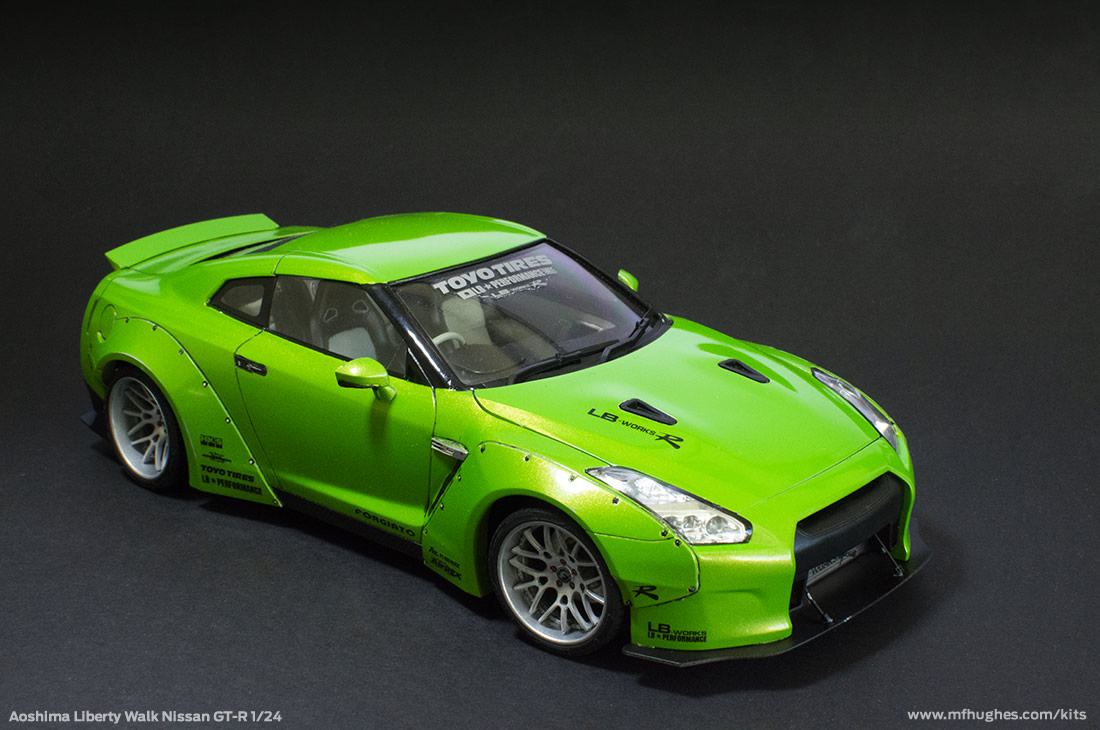 Aoshima Liberty Walk Nissan GT-R  1/24