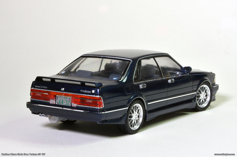 Aoshima Nissan Gloria Gran Turismo SV 