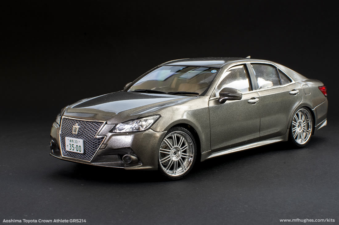 Aoshima Toyota Crown Athlete GRS214  1/24