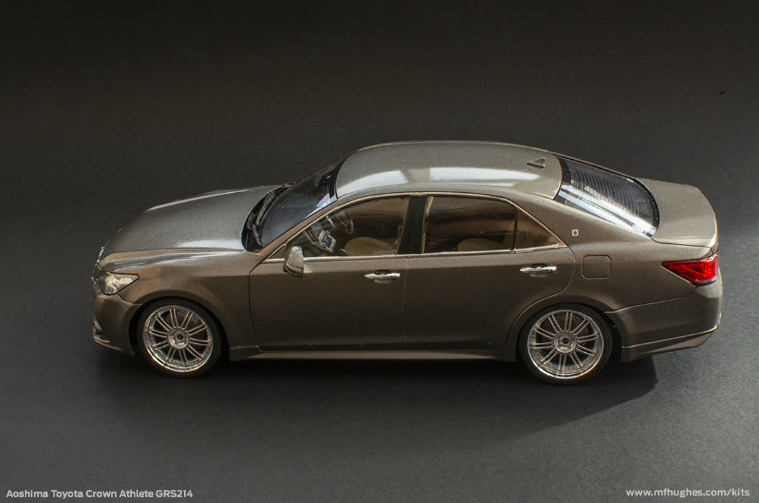 Aoshima Toyota Crown Athlete GRS214  1/24