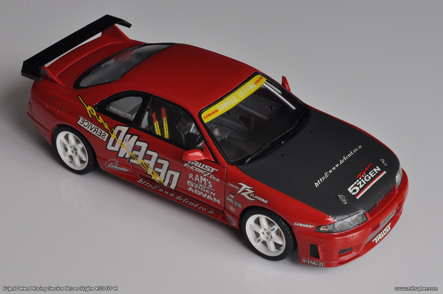 Fujimi Defend Racing Service Nissan Skyline GT-R R33 1/24 