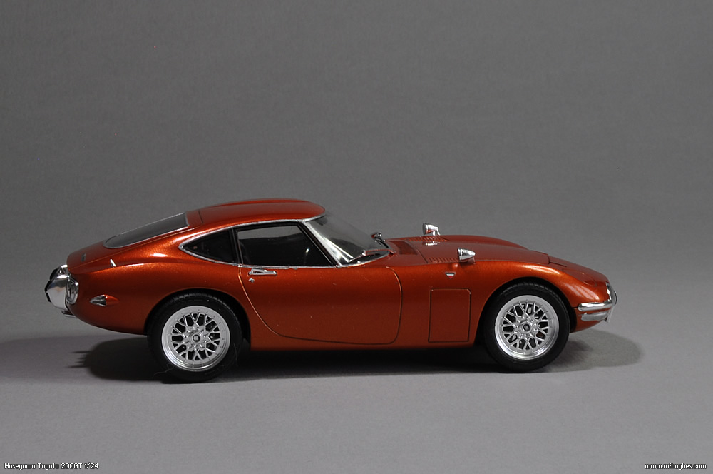 Hasegawa Toyota 2000GT 1/24