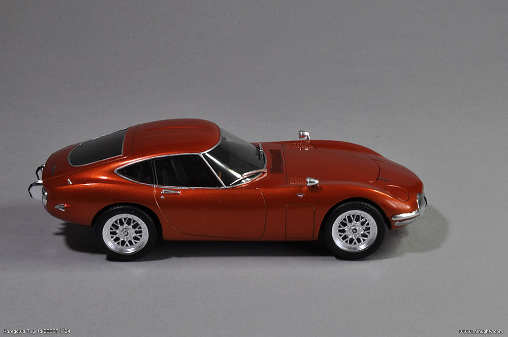 Hasegawa Toyota 2000GT 1/24
