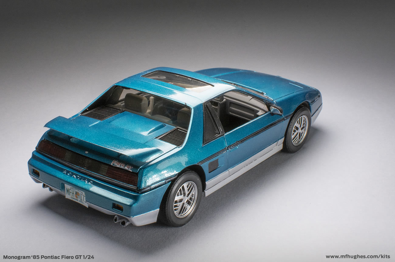Monogram Pontiac Fiero GT