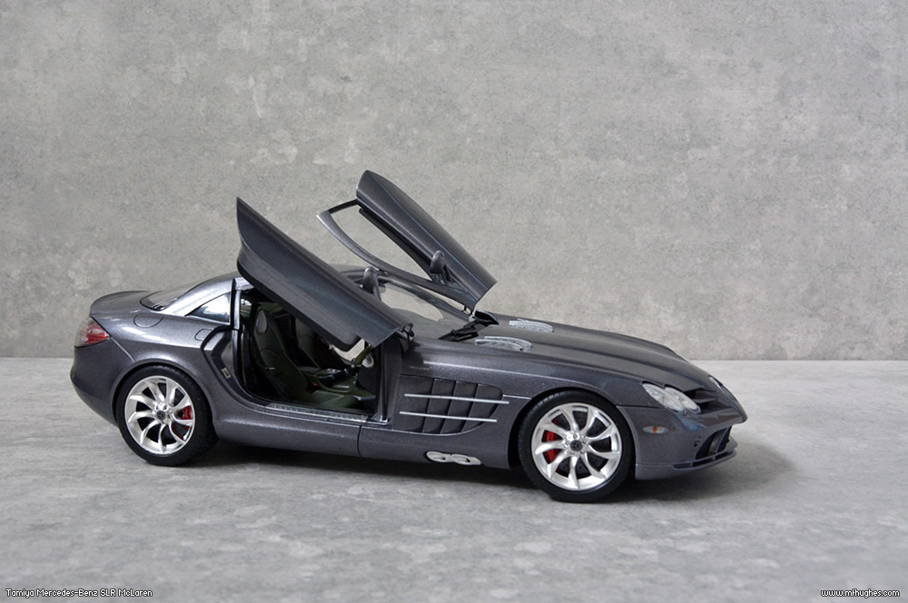 Tamiya Mercedes-Benz SLR McLaren 1/24