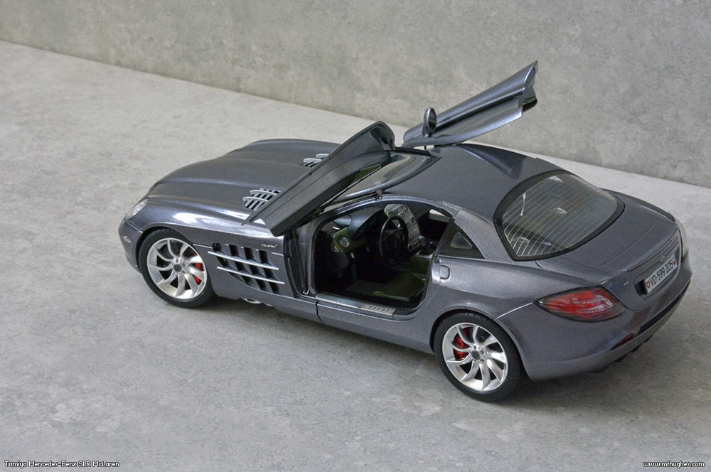 Tamiya Mercedes-Benz SLR McLaren 1/24