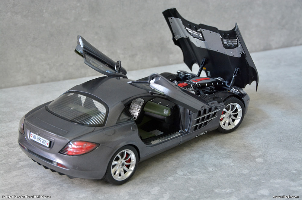 Tamiya Mercedes-Benz SLR McLaren 1/24