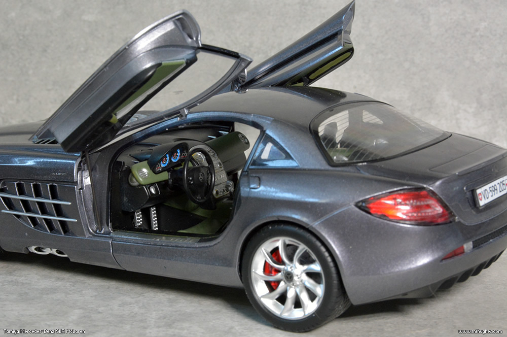 Tamiya Mercedes-Benz SLR McLaren 1/24