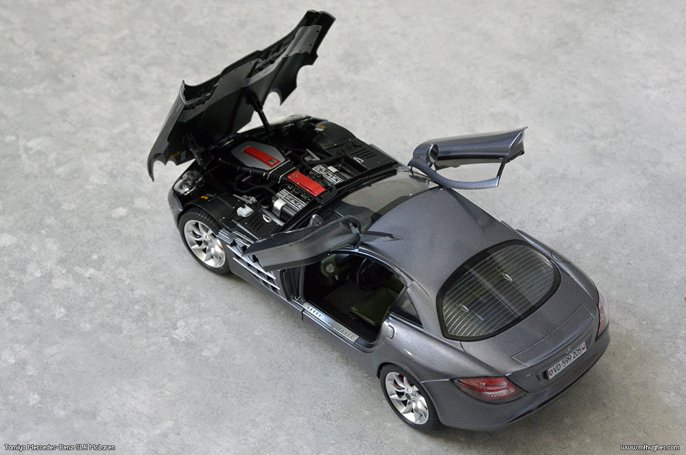 Tamiya Mercedes-Benz SLR McLaren 1/24