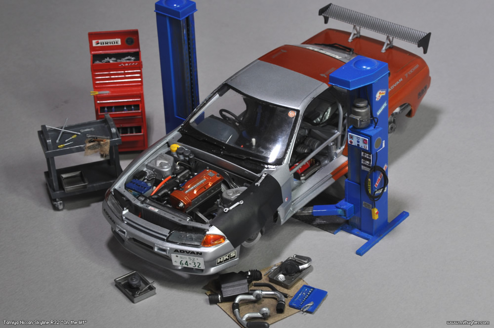 Tamiya Nissan Skyline R32 "On the lifts"