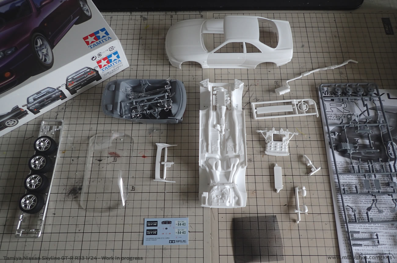 Building A Carbon Skyline GT-R R34 1/24 Scale Model Car, Part 1/2. Tamiya  Plastic model kit. 